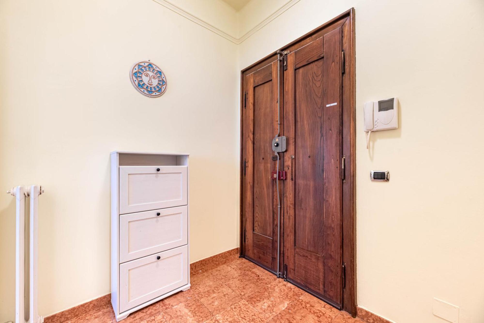 Piazza Isolo Central Apartment Verona Ngoại thất bức ảnh