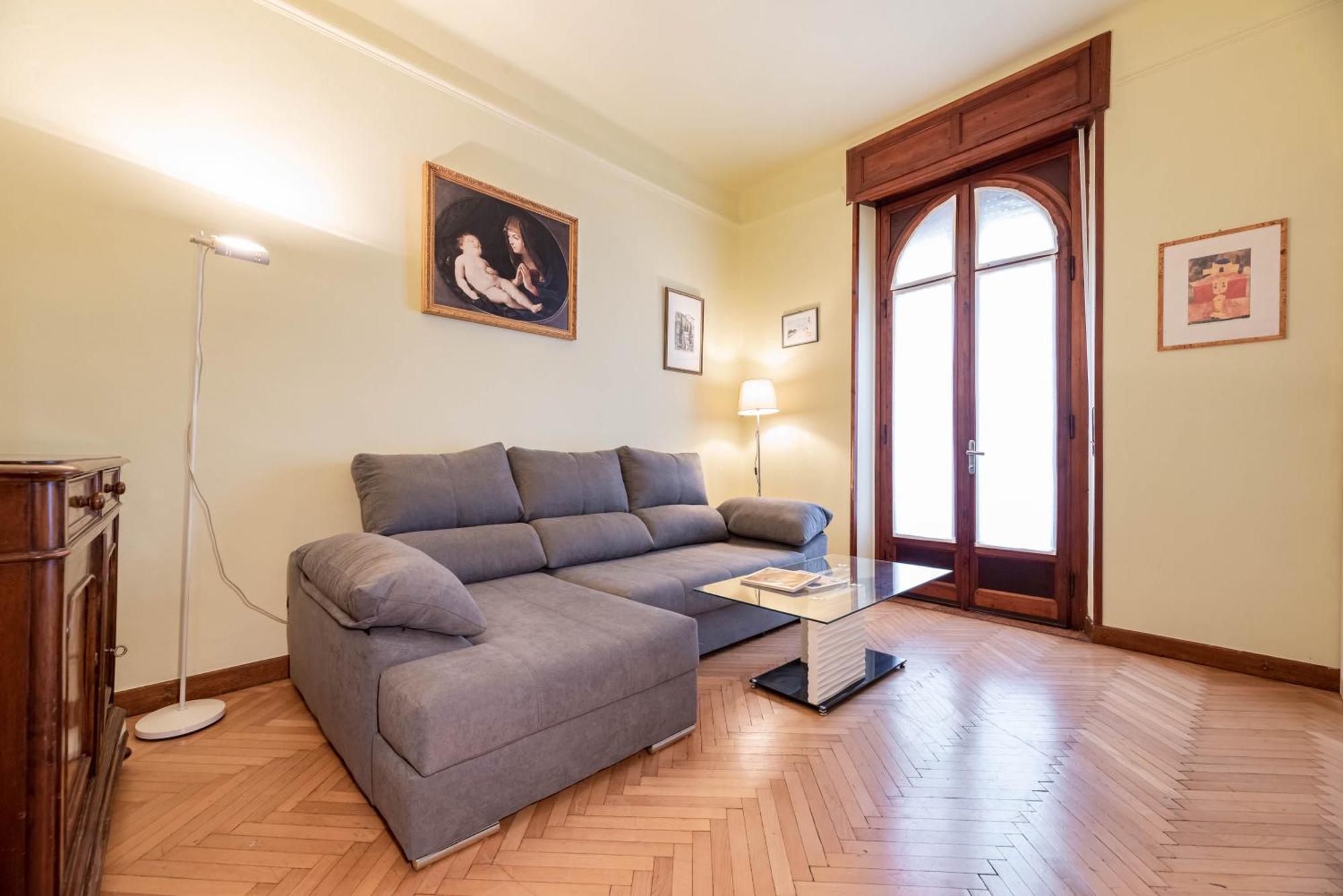 Piazza Isolo Central Apartment Verona Ngoại thất bức ảnh