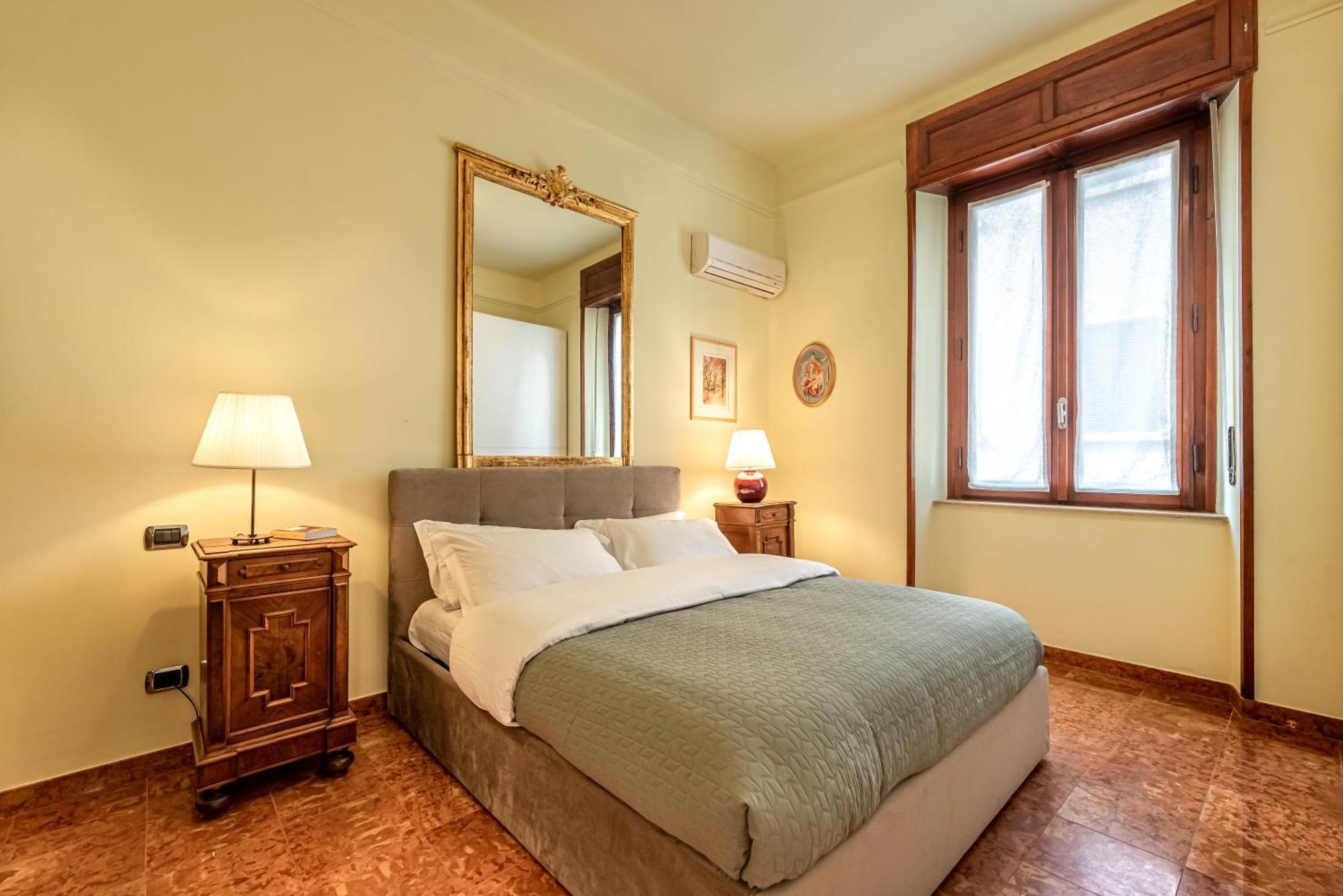 Piazza Isolo Central Apartment Verona Ngoại thất bức ảnh