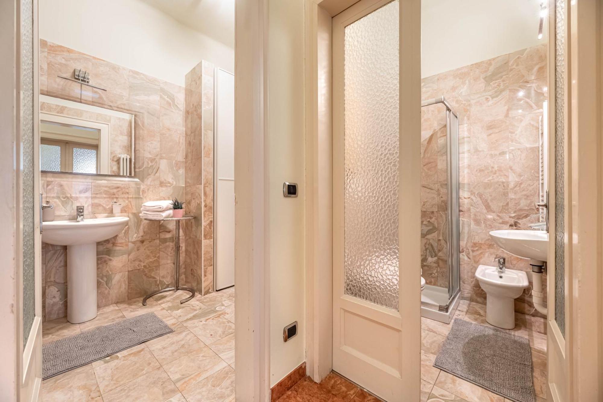 Piazza Isolo Central Apartment Verona Ngoại thất bức ảnh