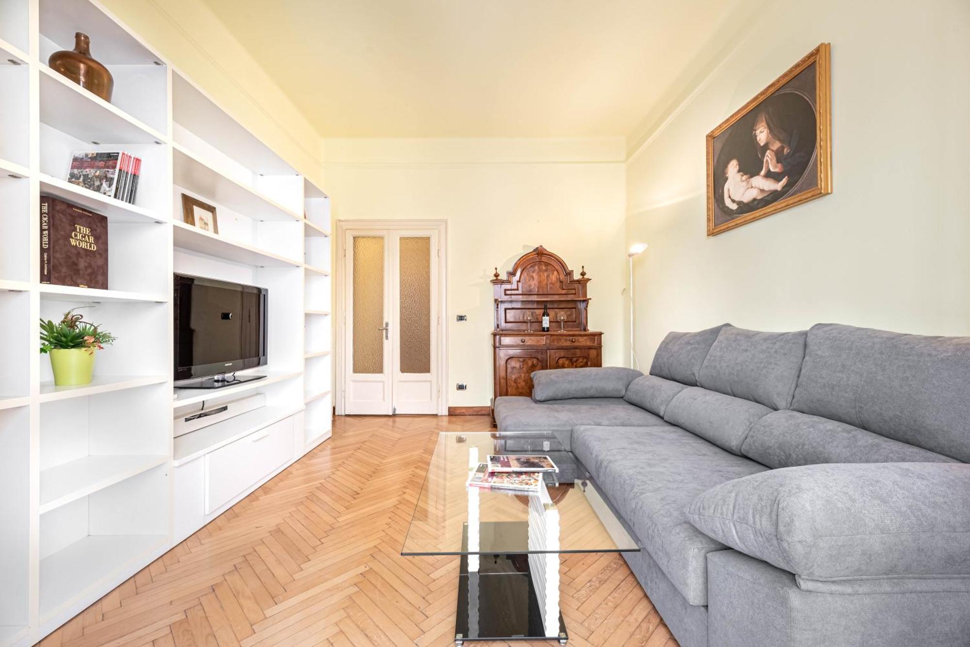 Piazza Isolo Central Apartment Verona Ngoại thất bức ảnh