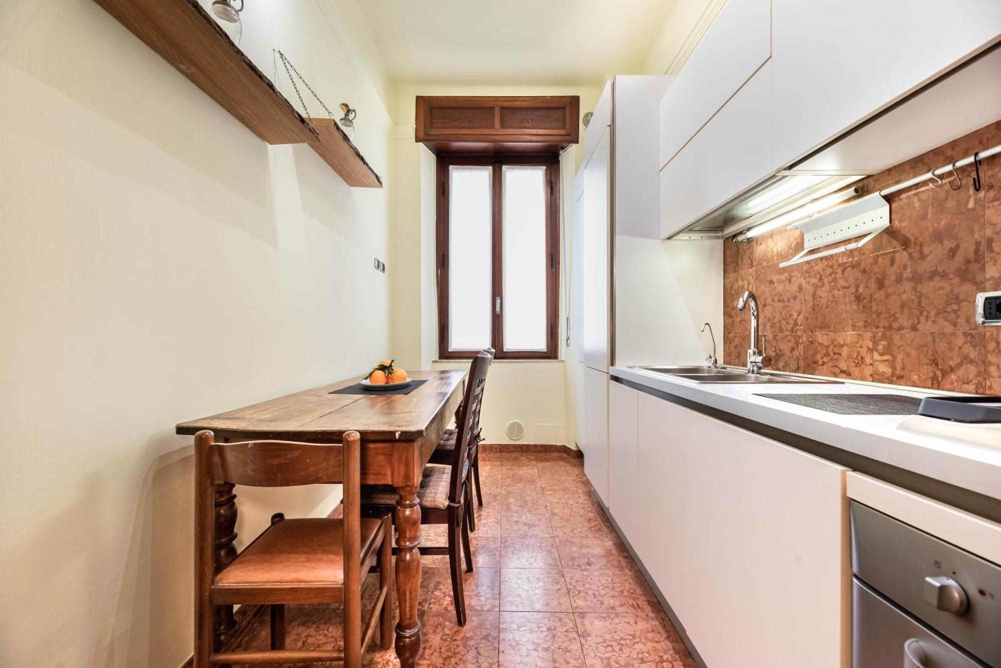 Piazza Isolo Central Apartment Verona Ngoại thất bức ảnh
