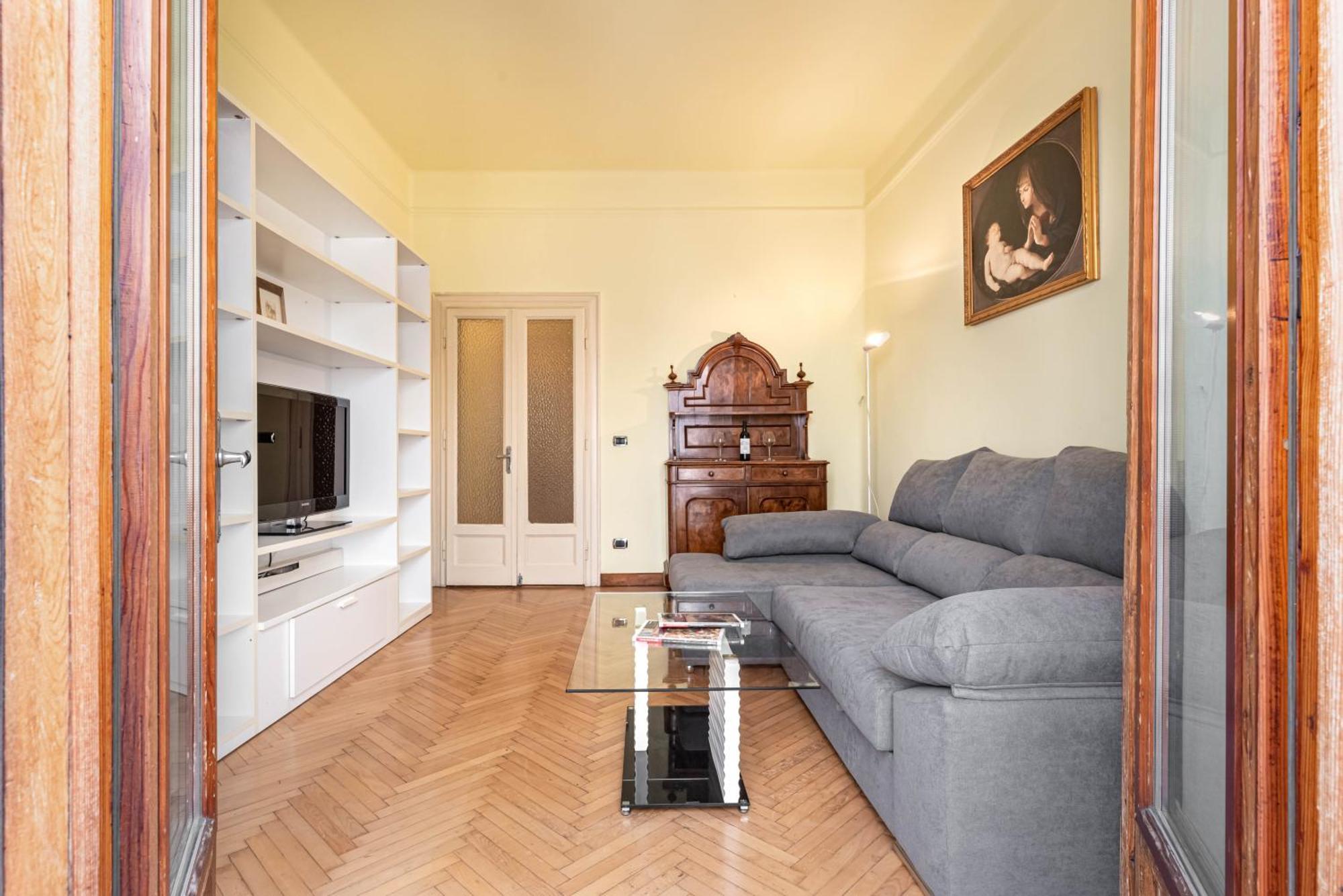 Piazza Isolo Central Apartment Verona Ngoại thất bức ảnh