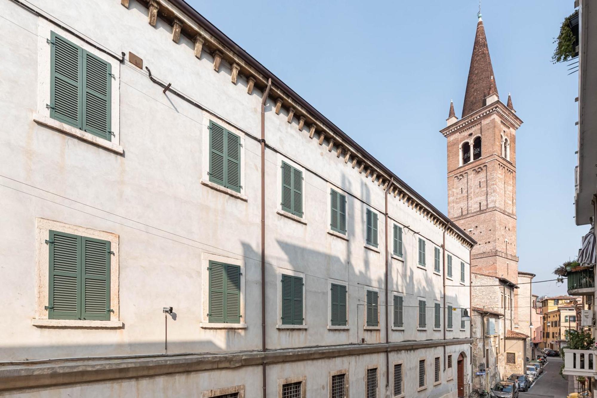 Piazza Isolo Central Apartment Verona Ngoại thất bức ảnh